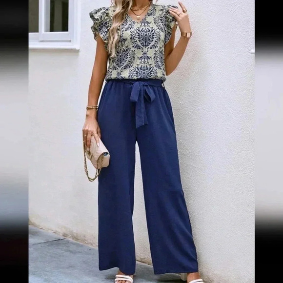 Graphic Print Butterfly Sleeve Top & Belted Wide Leg Pants - Picture 2 of 6